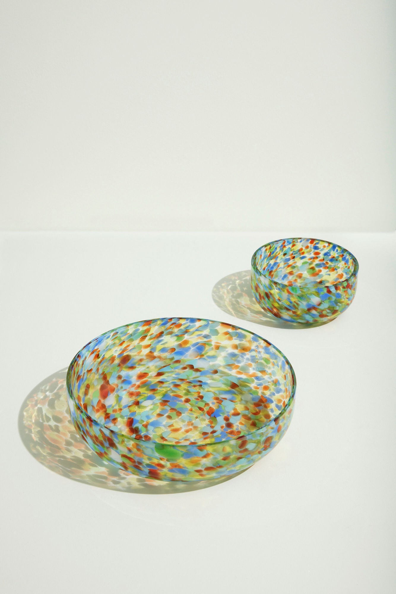 Hübsch Confetti Bowls multicoloridos (conjunto de 2)