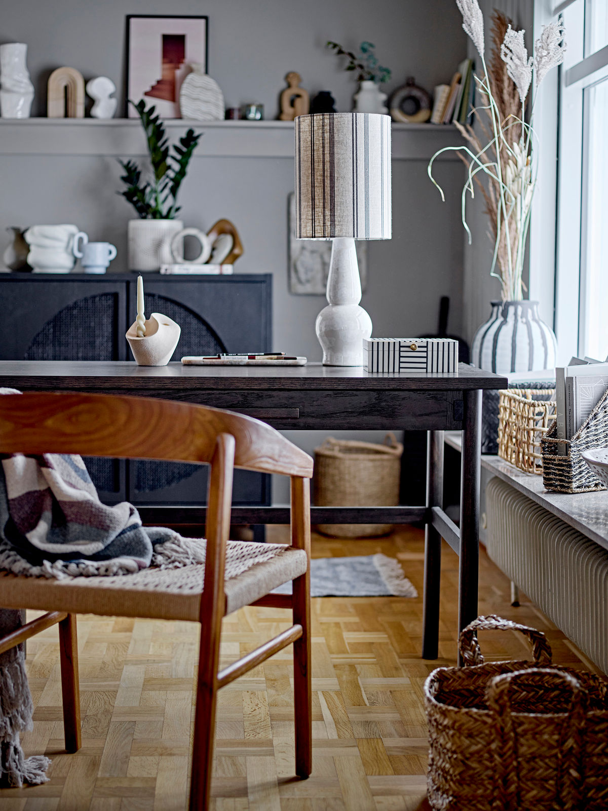 Gabinete de Trento de Bloomingville, preto, Gmelina Wood